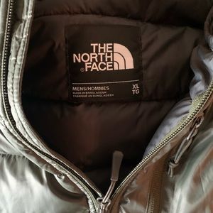 Men’s North Face 550 quilted jacket with hood